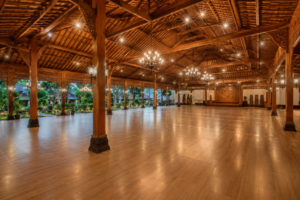 Pendopo Serbaguna 300 m²